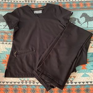 Med Couture Women's 'Air Collection' 
Scrub set